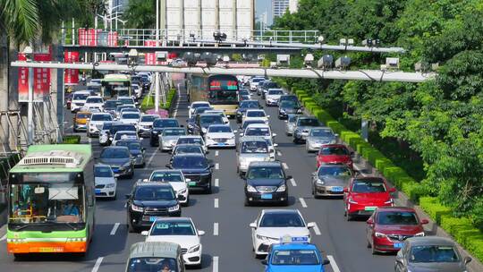 广西南宁民族大道交通繁忙下班高峰拥堵延时