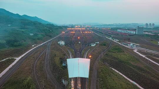 重庆兴隆场铁路编组站夜景航拍延时摄影