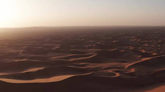 腾格里沙漠日落航拍视频素材模板下载