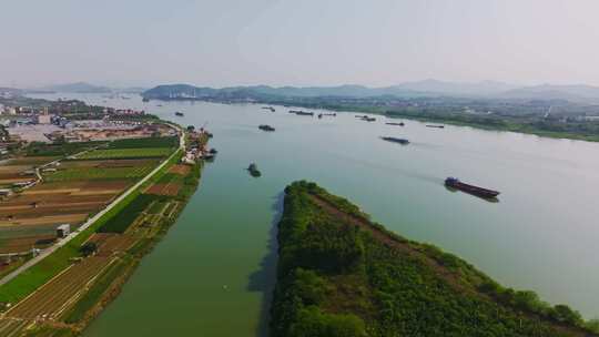 肇庆佛山三水西江航道货船船舶航拍水道物流