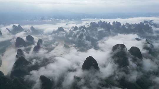 桂林 阳朔 兴坪 九马画山 云海 漓江