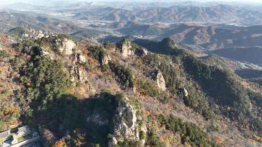 航拍千山山巅石峰景色