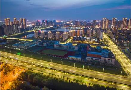 城市夜景灯光航拍，沦陷在这美丽的夜色里