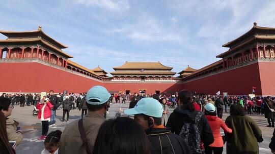 北京故宫游客建筑历史文化游人