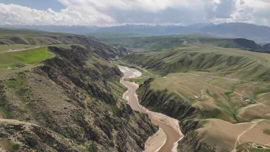 新疆伊犁喀拉峻阔克苏大峡谷航拍自然风光