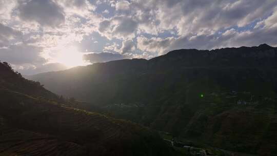 高山高原日出