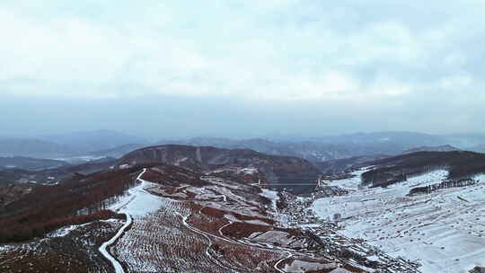 航拍本溪冬季大山沟山村日落