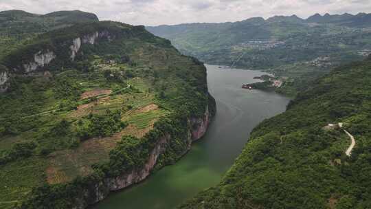 贵州毕节乌江渡水库峡谷自然风光航拍