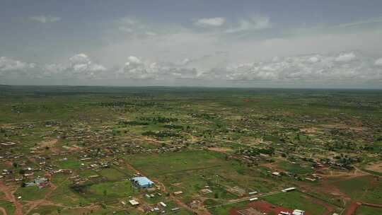 非洲马里广阔的田野和村庄鸟瞰图6视频素材模板下载