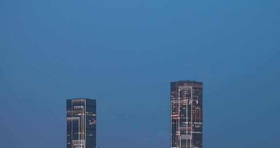 城市高楼夜景灯光秀4K视频素材