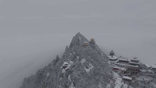 直飞老君山双亭雪云海