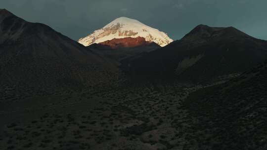 萨哈马火山玻利维亚安第斯山脉