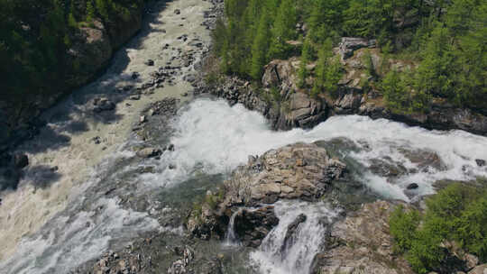 山谷溪流河流