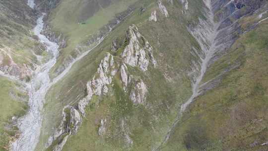 青海互助龙王山山峰草原河流航拍视频