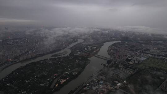 雨后的河流航拍