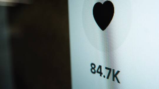 TikTok上滚动视频特写镜头