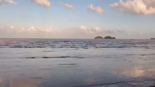 小雨后的大海通透而又宁静