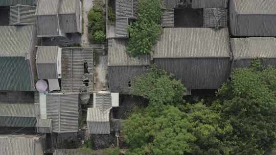 潮汕古城老旧房屋屋顶俯瞰景象