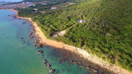 航拍三亚后海皇后湾冲浪及海棠湾海岛海浪