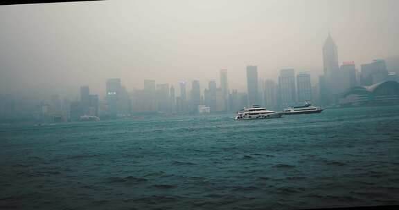 香港维多利亚港海上的船只