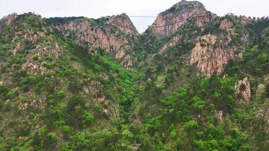 航拍群山山峰