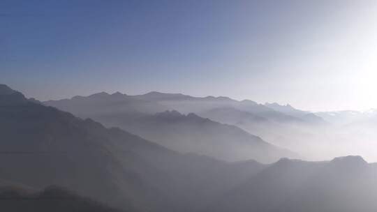 航拍秦岭山脉秋季风景云海