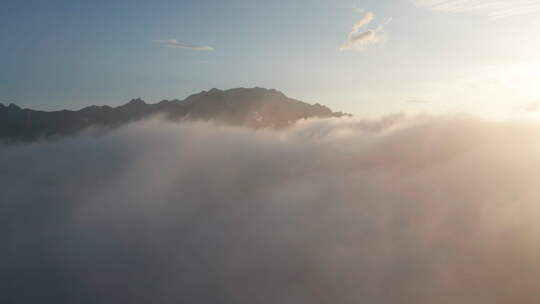 航拍山东泰山日出云海风光