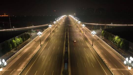 疫情下洛阳城市交通夜景