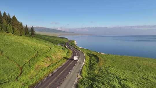 新疆赛里木湖松树头公路旅行自然风光航拍