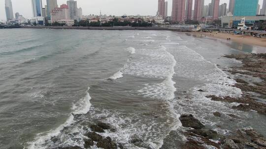 实拍大海海浪沙滩礁石