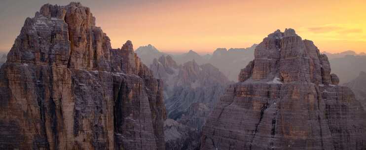 Dolomites，山峰，意大利，悬崖