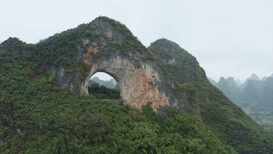 广西阳朔月亮山景区风光4K环绕航拍