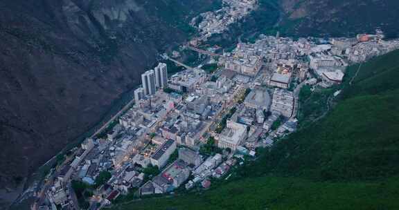 四川阿坝州理县县城夜景航拍