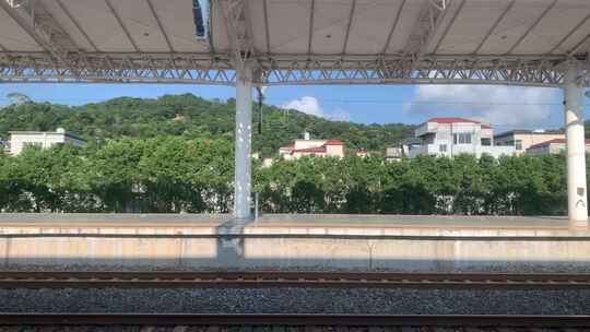火车站月台场景