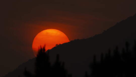 日落西山太阳下山火烧云晚霞视频素材模板下载