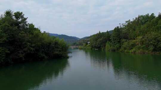 西畴香坪山游玩 山水一色 景区游玩船