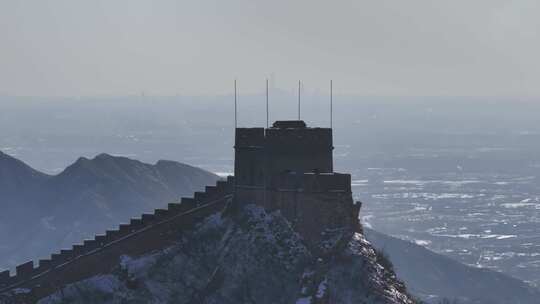 7倍旱地拔葱居庸关长城带中国尊雪景视频素材模板下载