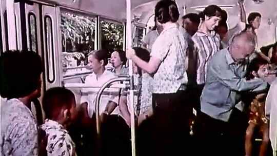 七八十年代的公交车
