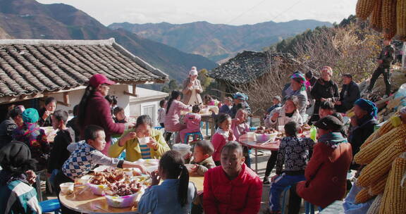 西昌大凉山农村院子聚餐喜宴