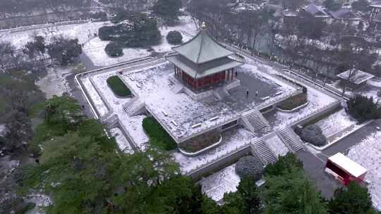 西安兴庆宫公园雪景