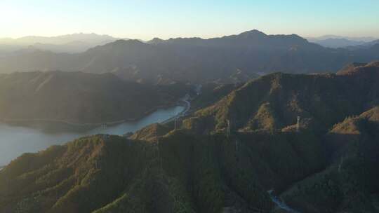 山脉河流