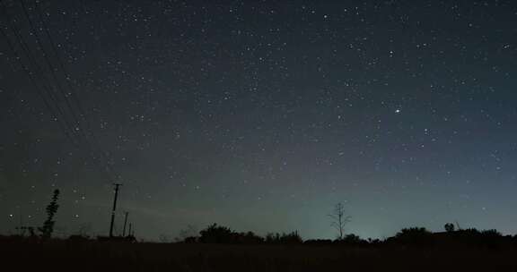 星夜流星雨的延时视频