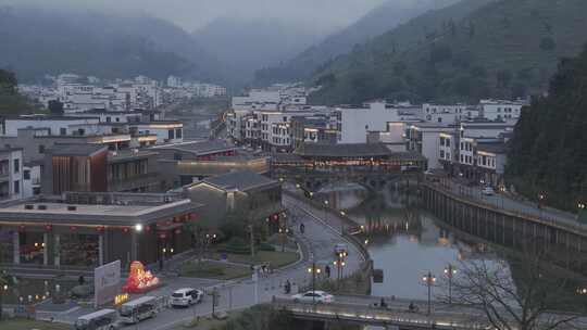 钱排双合夜景