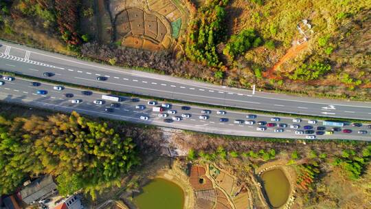 4k节假日高速公路堵车缓慢行驶路况全景