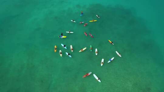 海上冲浪者海浪