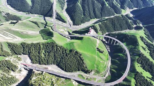 无人机俯拍新疆伊犁高山峡谷中果子沟大桥