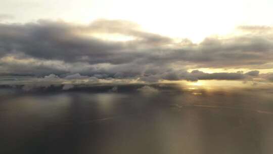 海边日出天空海滩马来西亚海边海岛蓝色大海