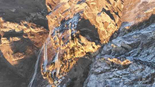 青海互助天门寺雪山树木航拍视频