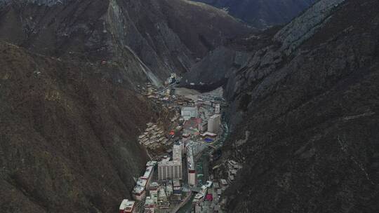 川藏线航拍 荒漠大地 山脉 旷野