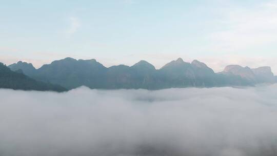 广西容县都峤山风景区自然风光丹霞地貌